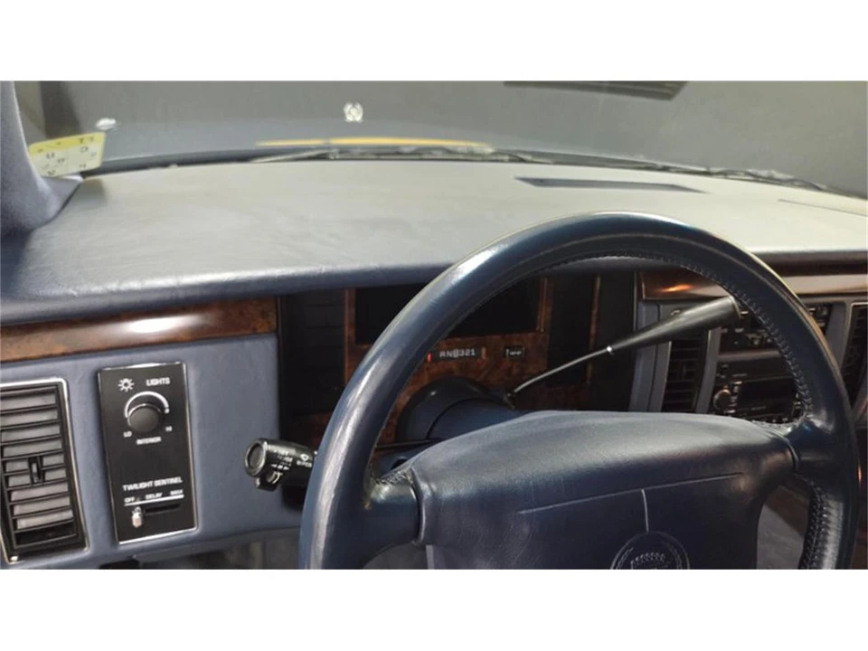 1996 Cadillac Fleetwood - Image 31 of 31