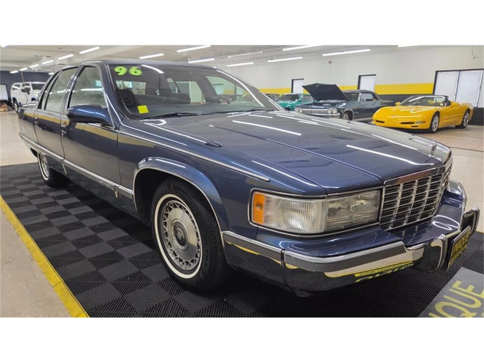 1996 Cadillac Fleetwood - Image 3 of 31