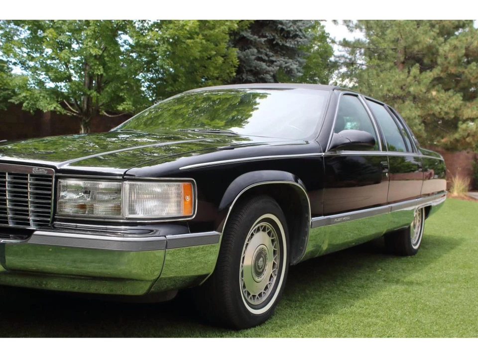 1996 Cadillac Fleetwood - Image 13 of 31