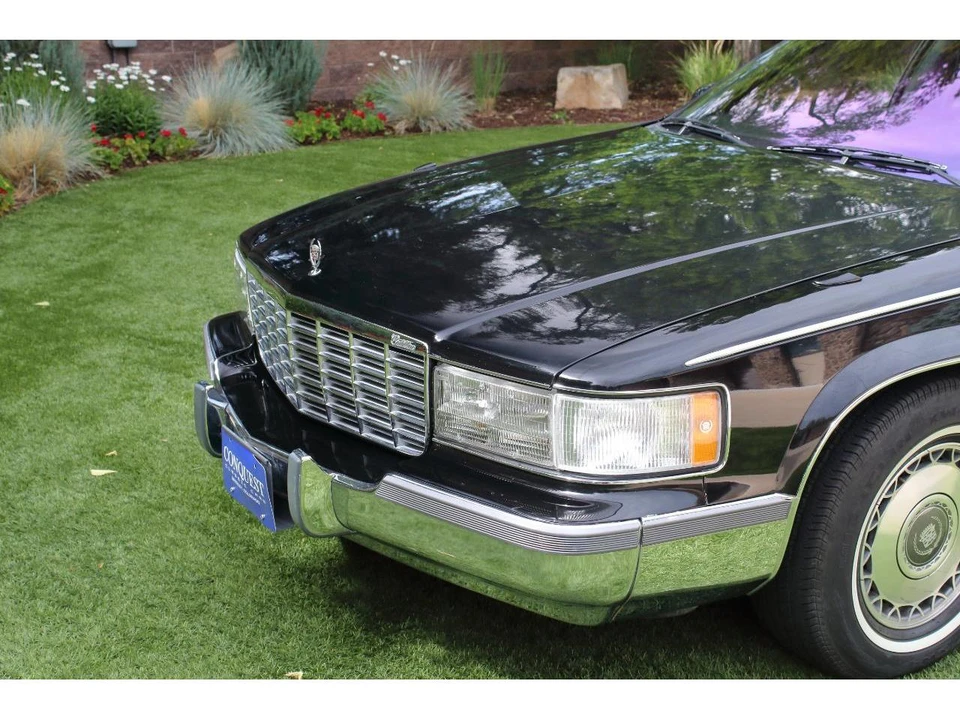 1996 Cadillac Fleetwood - Image 14 of 31