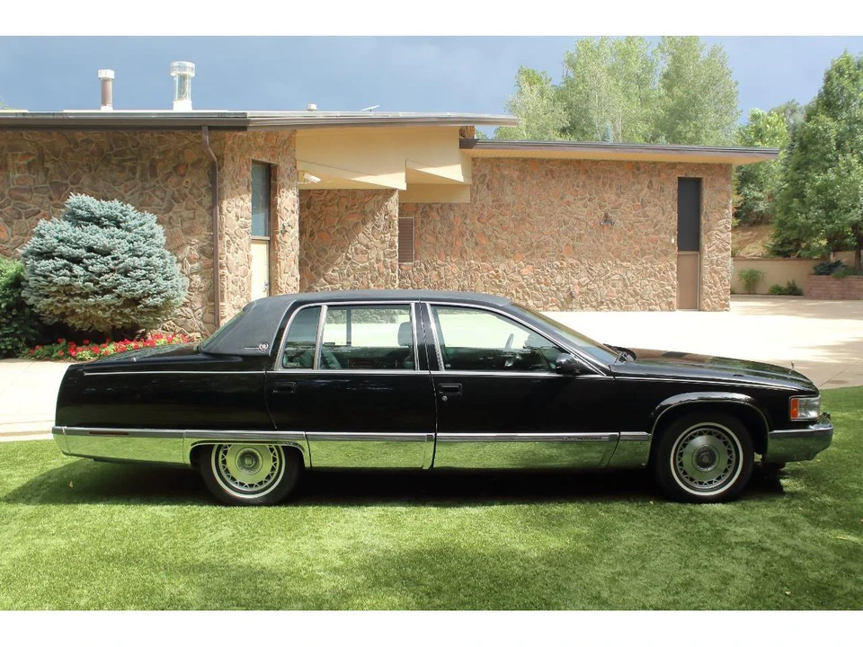 1996 Cadillac Fleetwood - Image 17 of 31