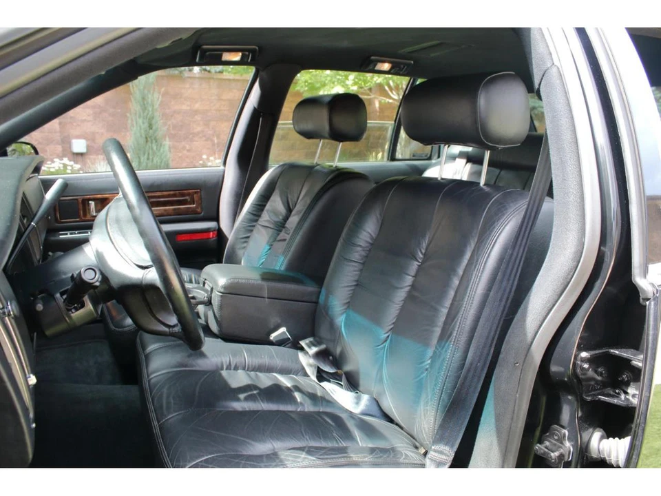 1996 Cadillac Fleetwood - Image 8 of 31