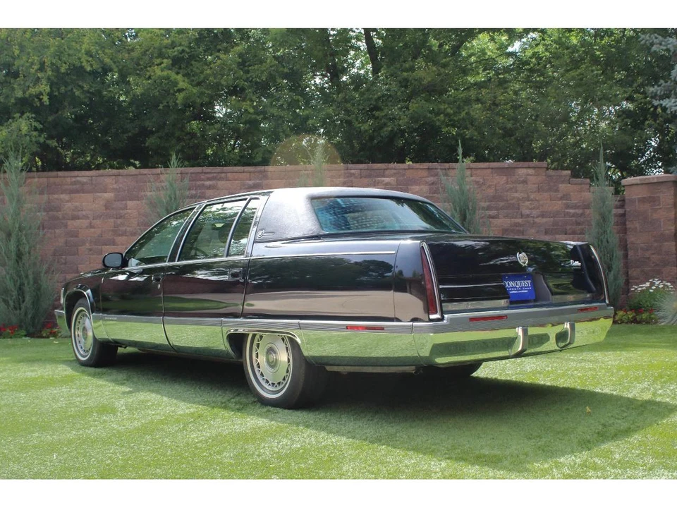 1996 Cadillac Fleetwood - Image 26 of 31