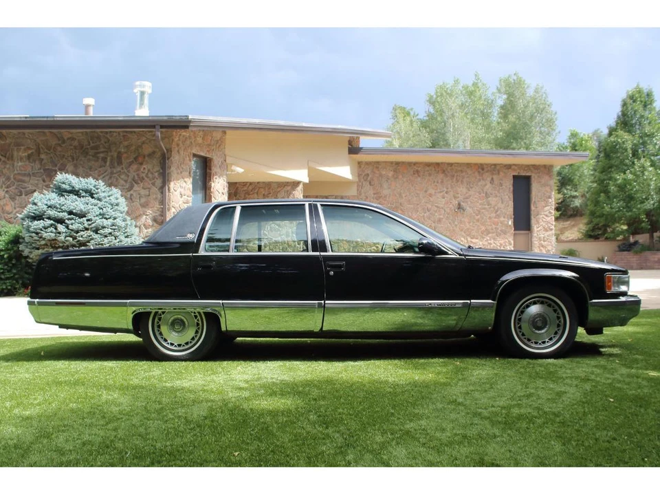 1996 Cadillac Fleetwood - Image 3 of 31