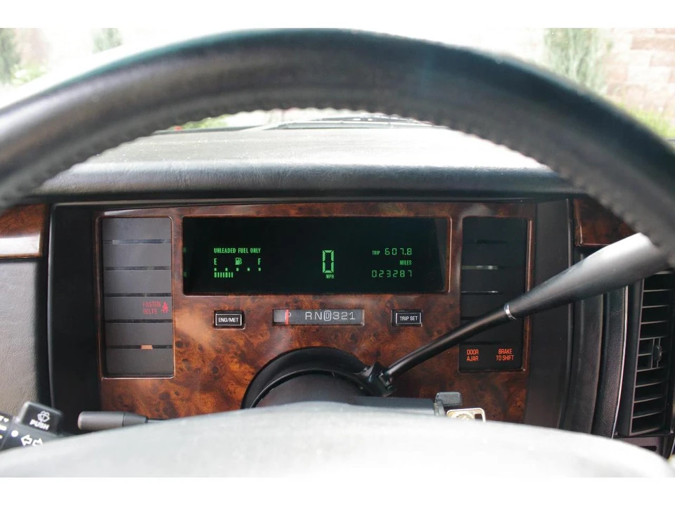 1996 Cadillac Fleetwood - Image 10 of 31