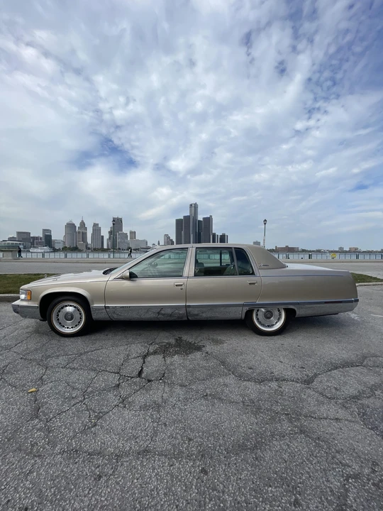 1996 Cadillac Fleetwood - Image 6 of 31