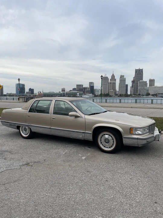 1996 Cadillac Fleetwood - Image 25 of 31