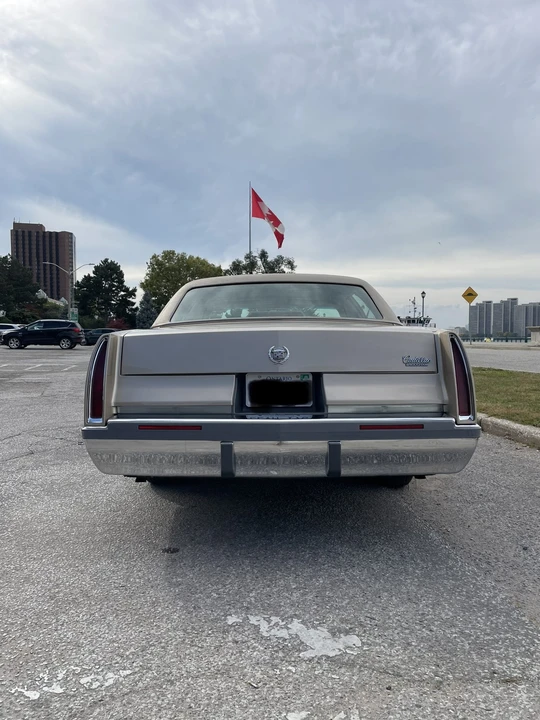 1996 Cadillac Fleetwood - Image 12 of 31