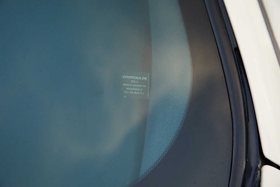 1996 Cadillac Fleetwood - Image 20 of 31