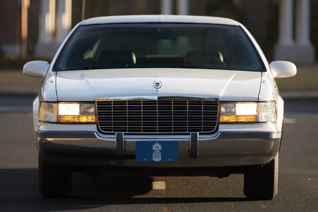 1996 Cadillac Fleetwood - Image 19 of 31