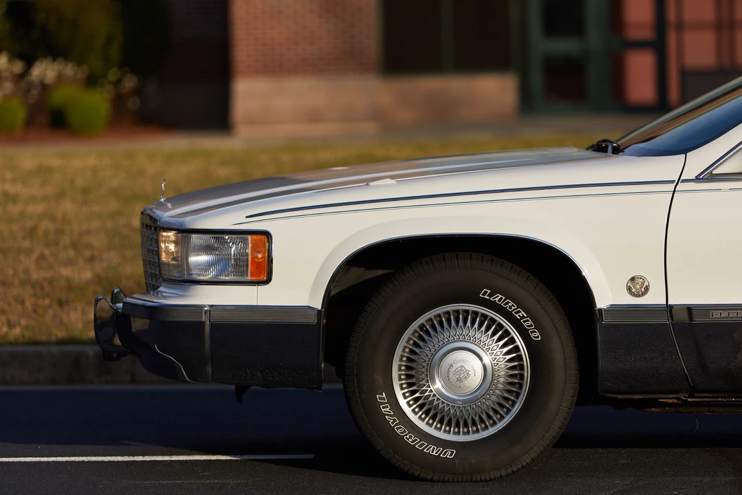 1996 Cadillac Fleetwood - Image 7 of 31