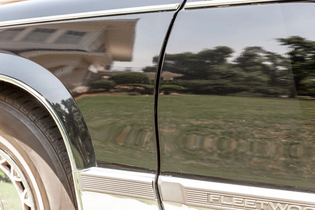 1996 Cadillac Fleetwood - Image 27 of 31