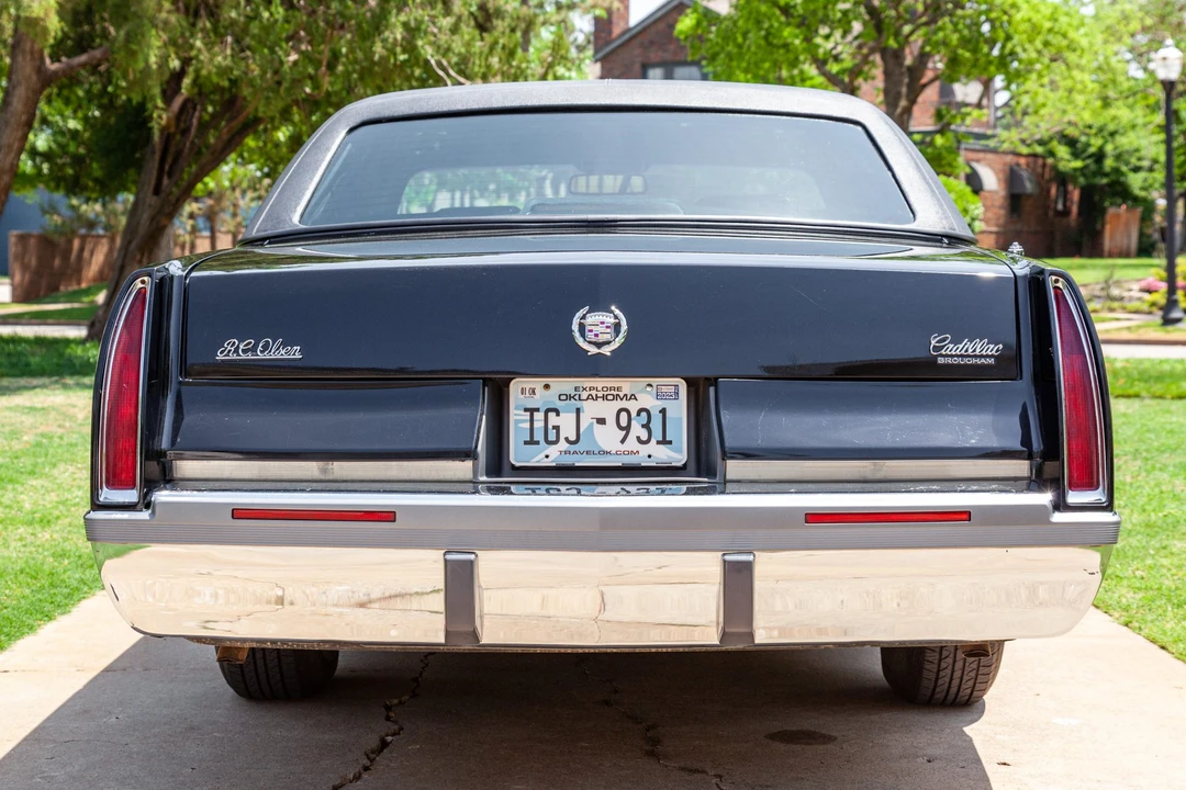 1996 Cadillac Fleetwood - Image 12 of 31
