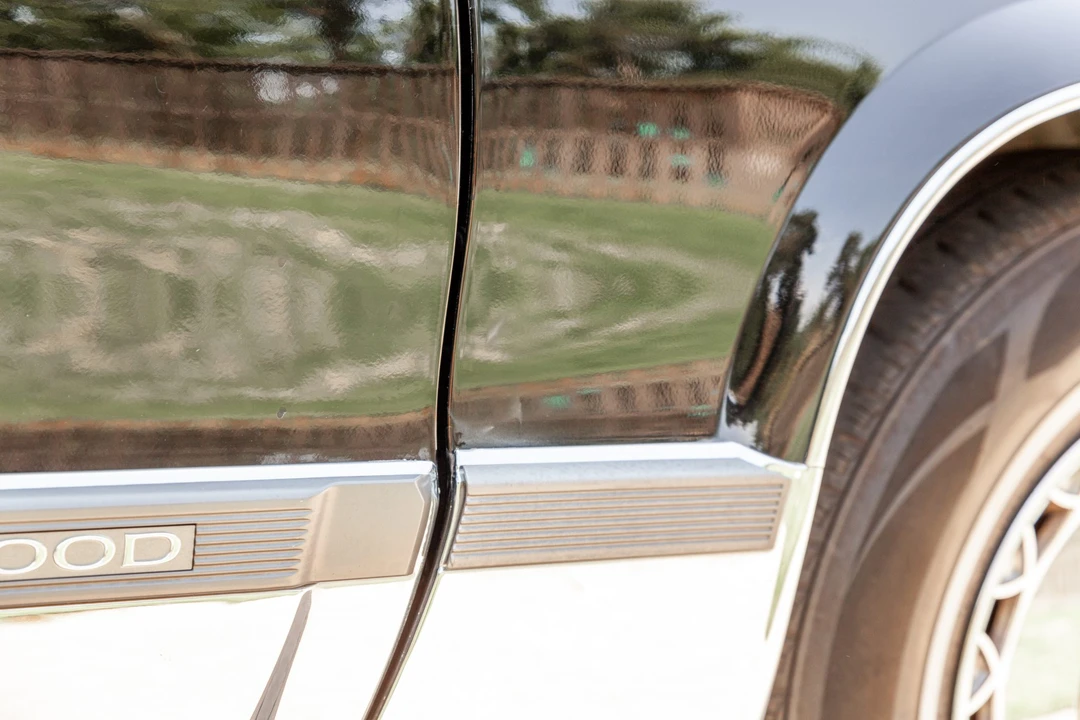 1996 Cadillac Fleetwood - Image 25 of 31