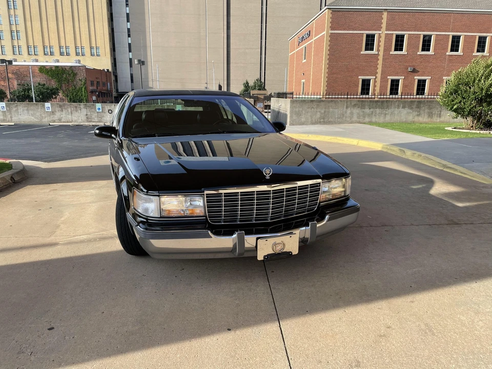 1996 Cadillac Fleetwood - Image 3 of 31
