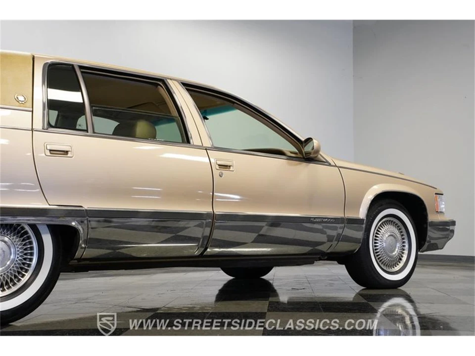 1996 Cadillac Fleetwood - Image 27 of 31