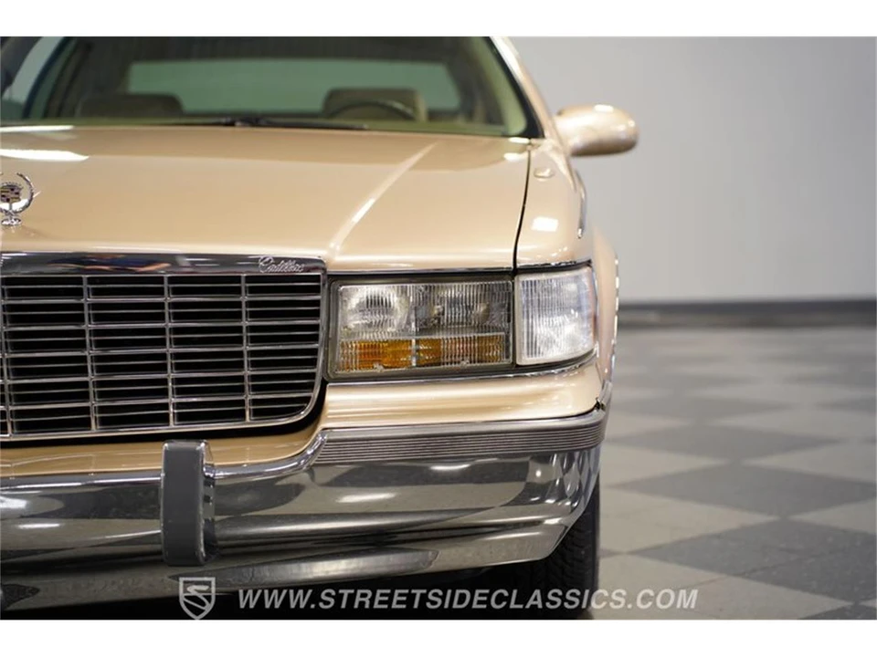1996 Cadillac Fleetwood - Image 19 of 31