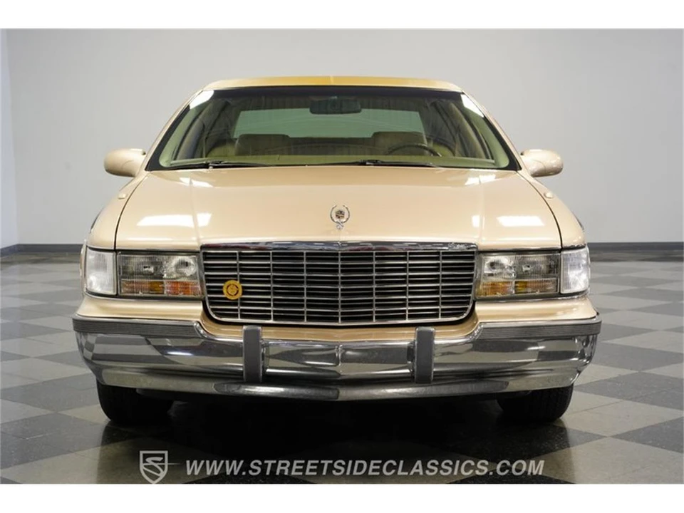 1996 Cadillac Fleetwood - Image 16 of 31