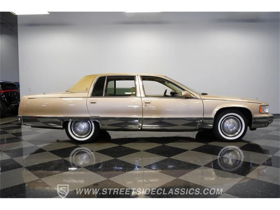 1996 Cadillac Fleetwood - Image 13 of 31