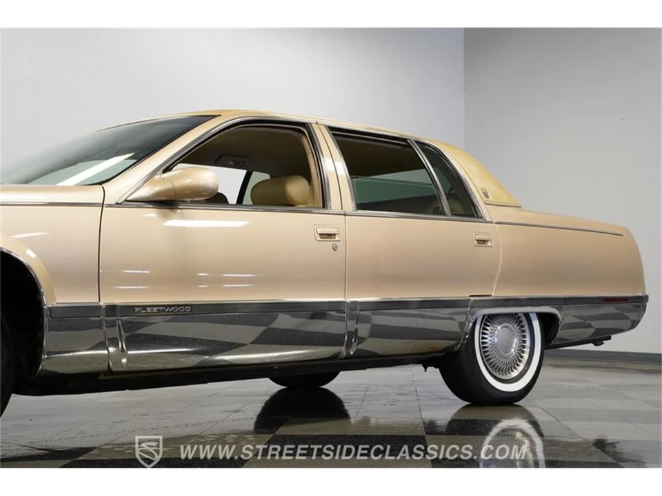 1996 Cadillac Fleetwood - Image 21 of 31