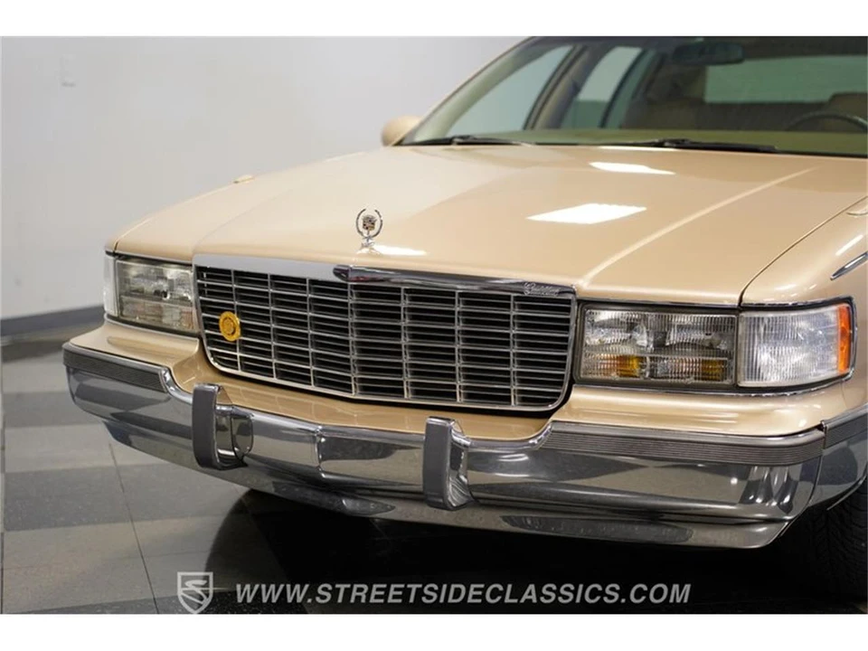 1996 Cadillac Fleetwood - Image 18 of 31
