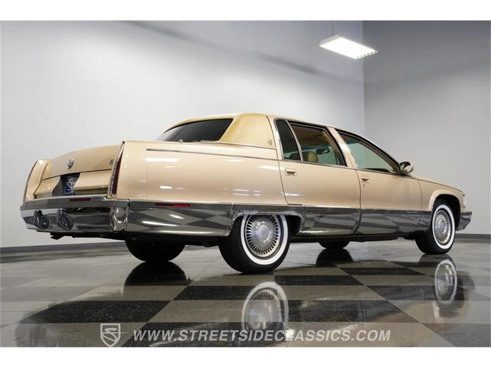 1996 Cadillac Fleetwood - Image 26 of 31