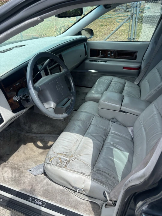 1996 Cadillac Fleetwood - Image 6 of 9