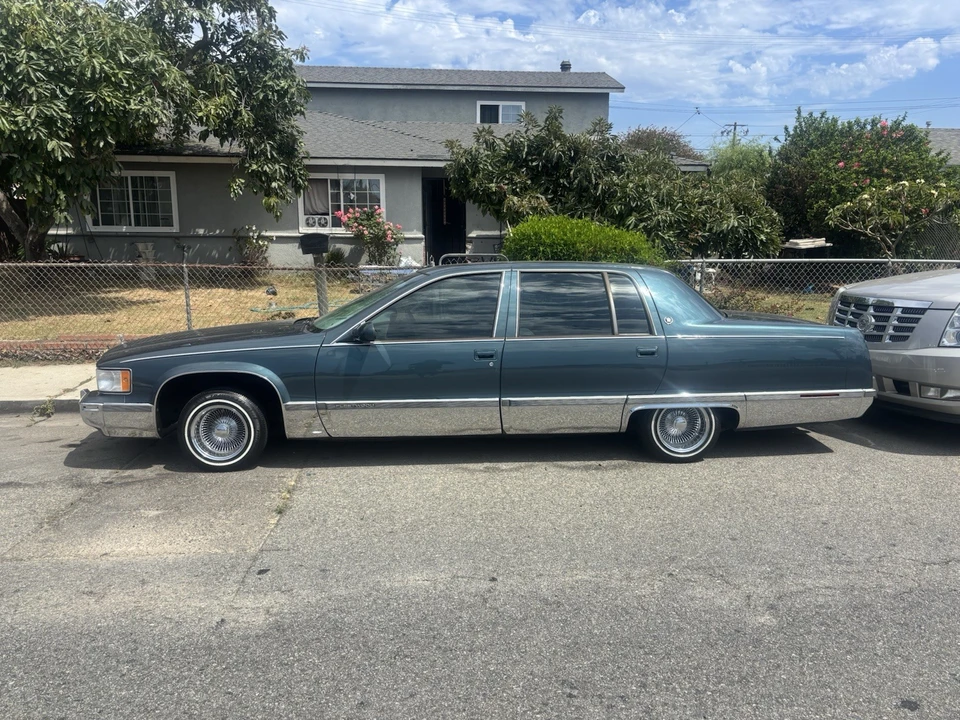 1996 Cadillac Fleetwood - Image 4 of 9