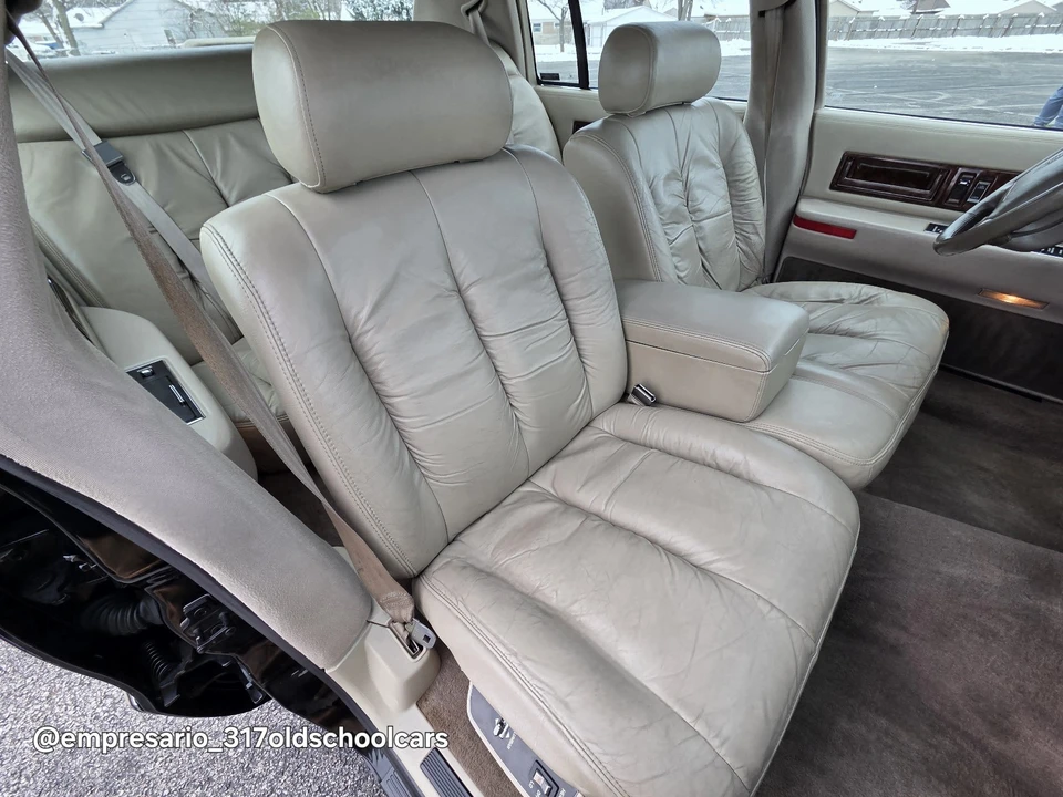 1996 Cadillac Fleetwood - Image 18 of 21