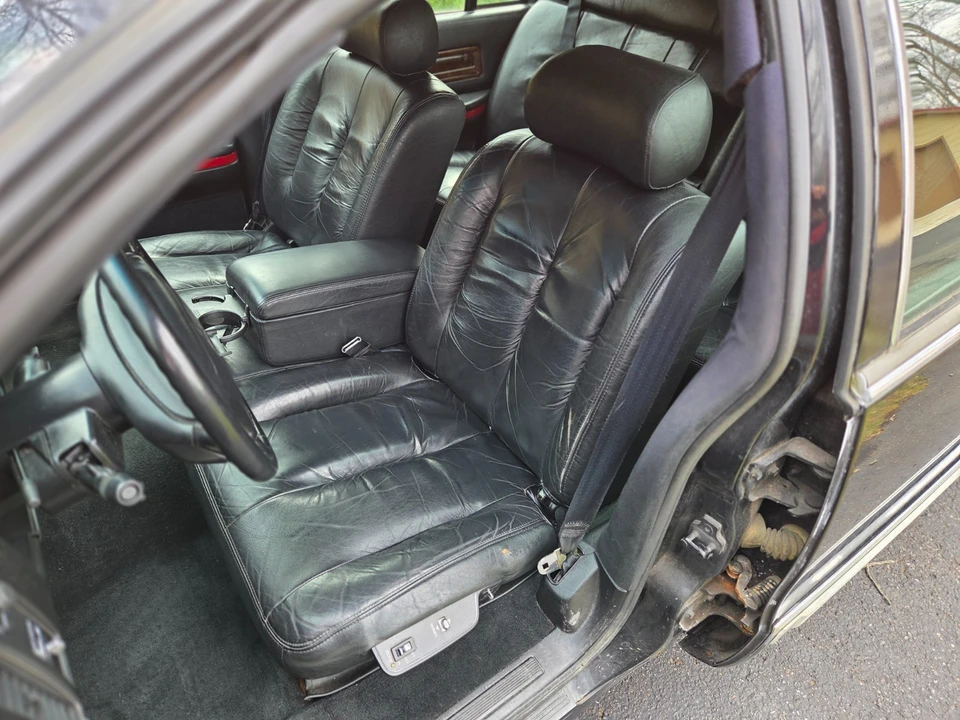 1996 Cadillac Fleetwood - Image 6 of 20