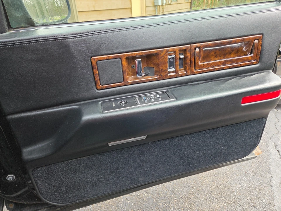 1996 Cadillac Fleetwood - Image 16 of 20