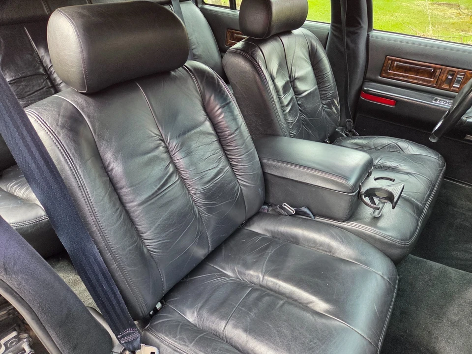 1996 Cadillac Fleetwood - Image 17 of 20