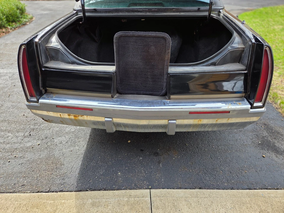 1996 Cadillac Fleetwood - Image 10 of 20