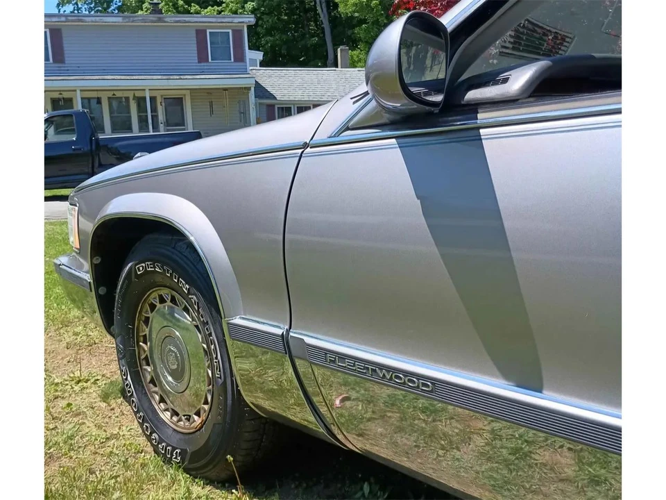 1996 Cadillac Fleetwood - Image 4 of 14