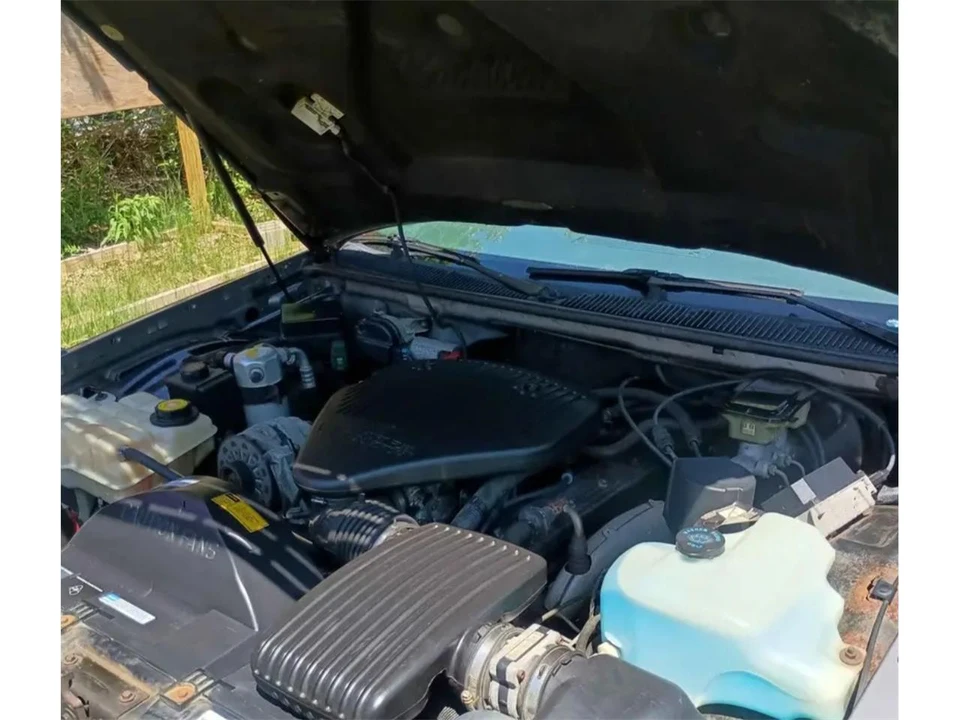 1996 Cadillac Fleetwood - Image 11 of 14
