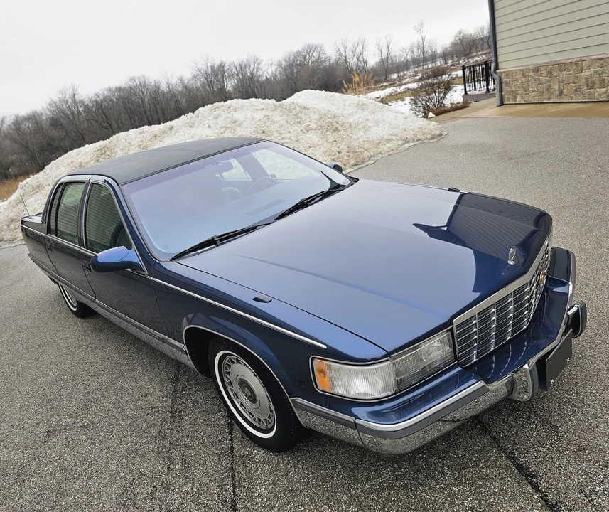 1996 Cadillac Fleetwood - Image 3 of 31
