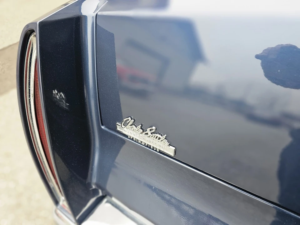 1996 Cadillac Fleetwood - Image 25 of 31