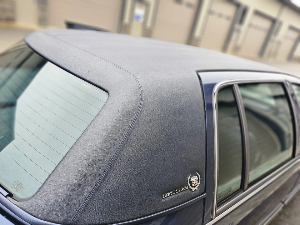 1996 Cadillac Fleetwood - Image 27 of 31