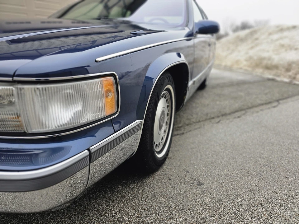 1996 Cadillac Fleetwood - Image 16 of 31