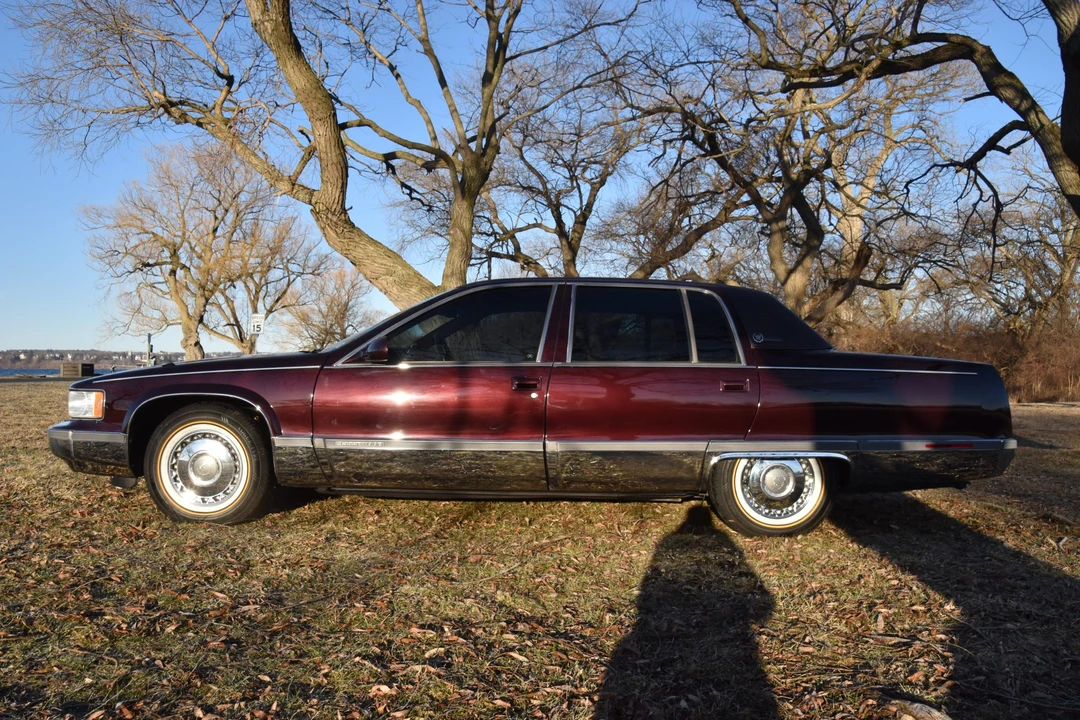 1996 Cadillac Fleetwood - Image 3 of 31