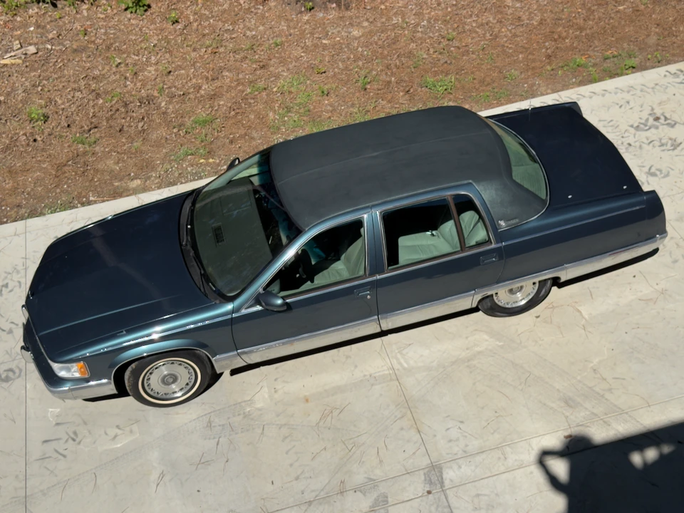 1996 Cadillac Fleetwood - Image 14 of 31