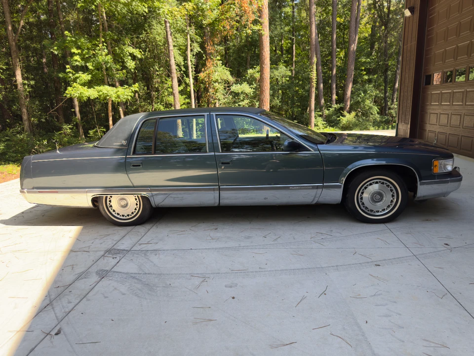 1996 Cadillac Fleetwood - Image 4 of 31