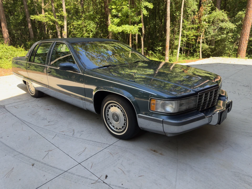 1996 Cadillac Fleetwood - Image 3 of 31