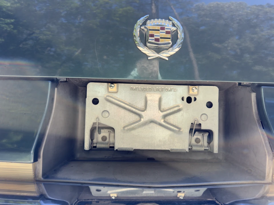 1996 Cadillac Fleetwood - Image 15 of 31