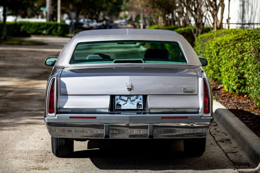 1996 Cadillac Fleetwood - Image 12 of 12