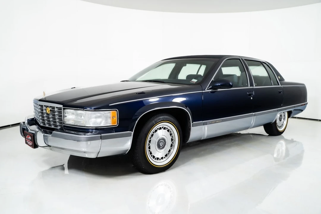 1996 Cadillac Fleetwood - Image 5 of 21
