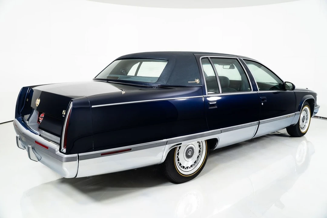 1996 Cadillac Fleetwood - Image 14 of 21