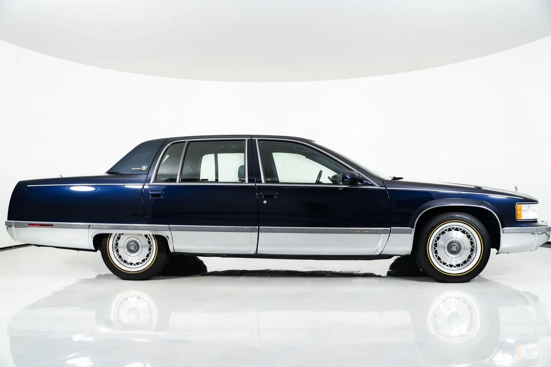 1996 Cadillac Fleetwood - Image 15 of 21