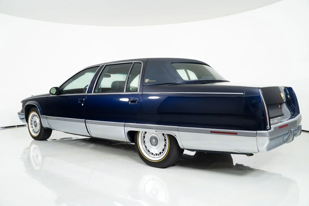 1996 Cadillac Fleetwood - Image 10 of 21