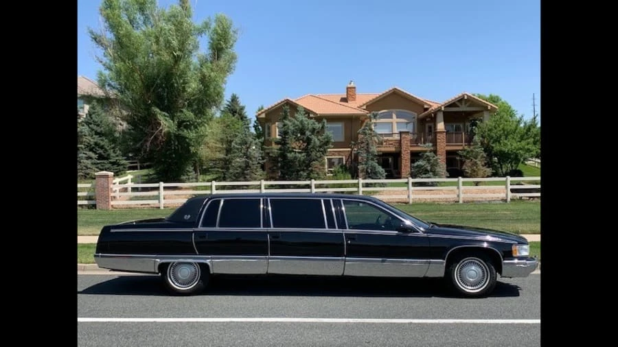 1996 Cadillac Fleetwood - Image 2 of 12